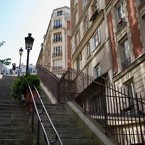  Apartment Duplex De Charme Au Coeur De Montmartre France